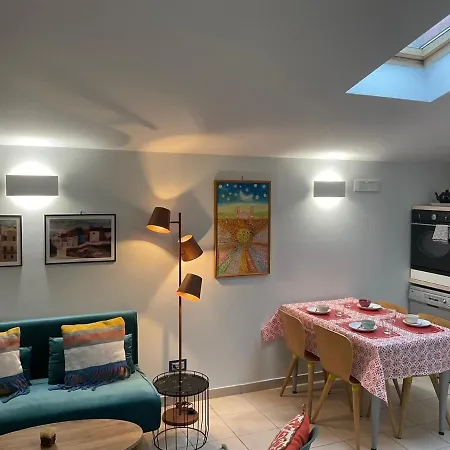 Apartment Terrazza Forino - De Charm - Naples